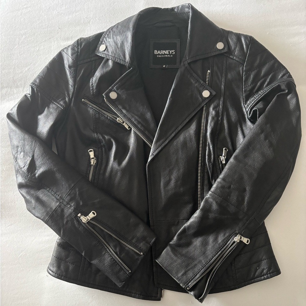 Bernie’s Black Leather Jacket length 22” 34 pit